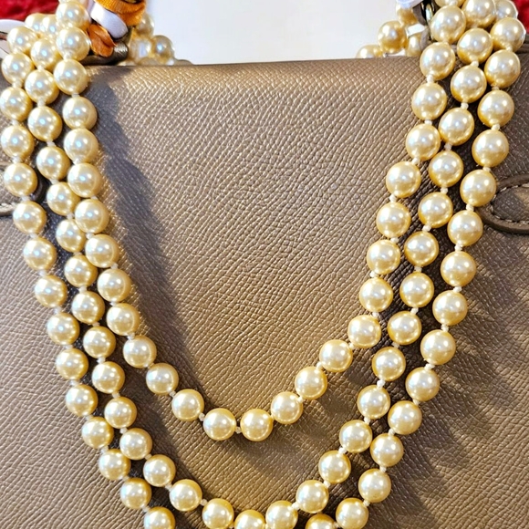 SALE!! Vintage Jackie Onassis Pearl Necklace - Picture 7 of 9